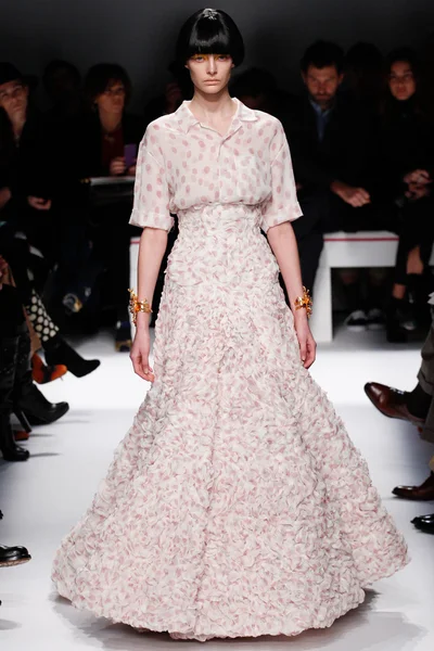 Look 13